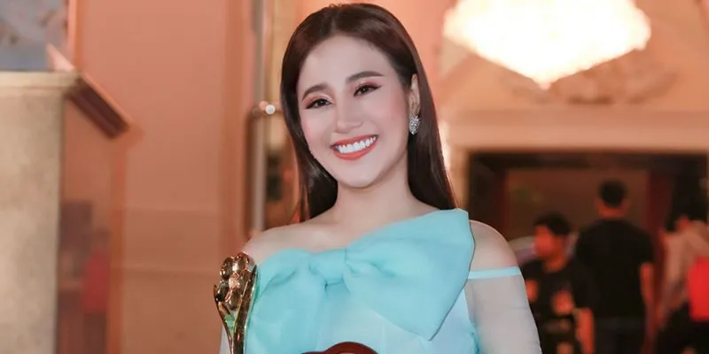 Các giải thưởng gặt hái trong con đường nghệ thuật