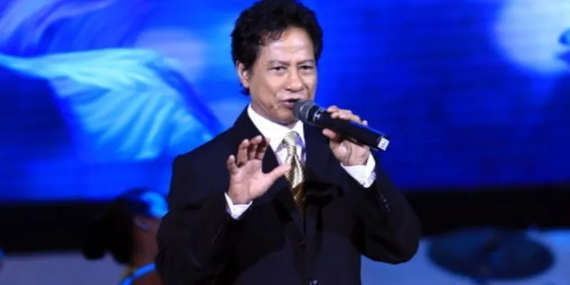 Tiểu sử ca sĩ Chế Linh là ai?