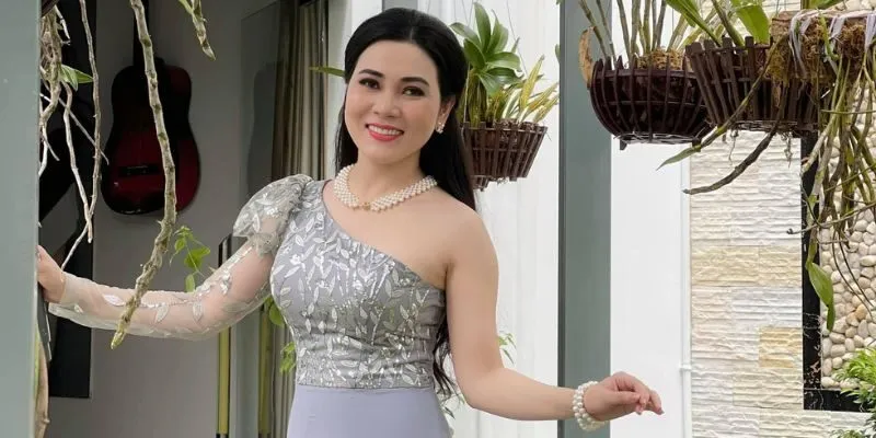 Tiểu sử ca sĩ Diễm Thùy là ai?