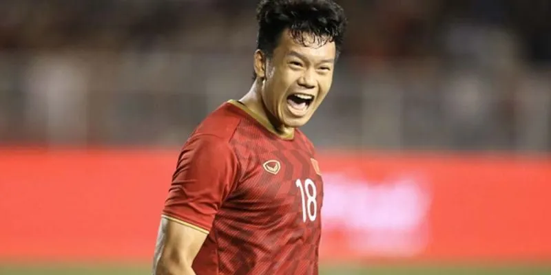 Tiểu sử cầu thủ Thành Chung